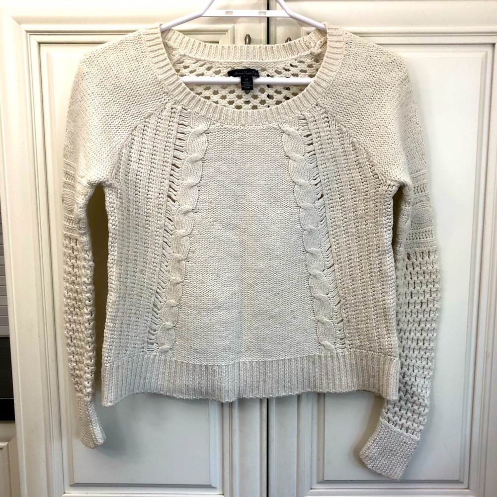 American Eagle women’s sweater